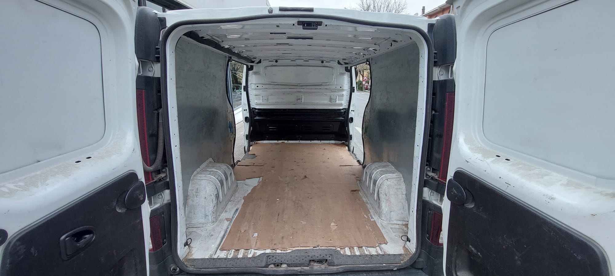 Renault Trafic 2.0 130cv foto 9